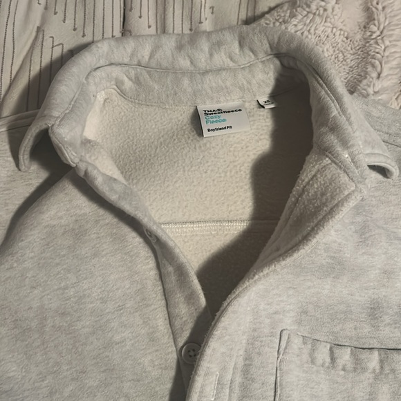 Aritzia TNA Sweatfleece, cozy fleece, boyfriend fit, in size xs,slight wear - Picture 2 of 5